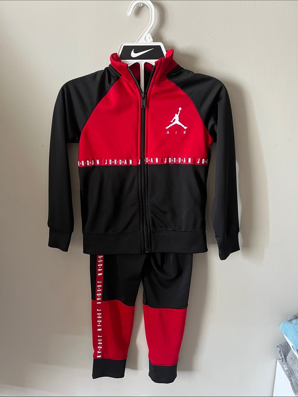 Boys Nike Red & Black Kids Jordan Track Set